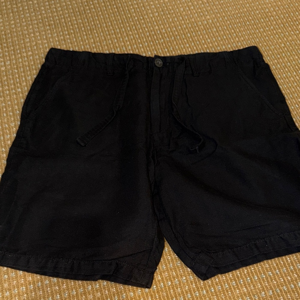 Club Monaco Black Cargo Shorts